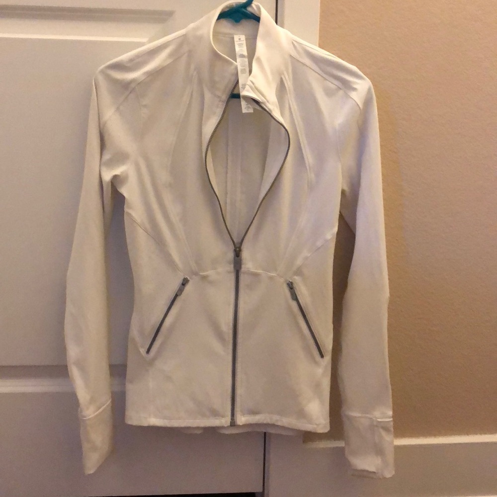 Lululemon sleek essentials jacket